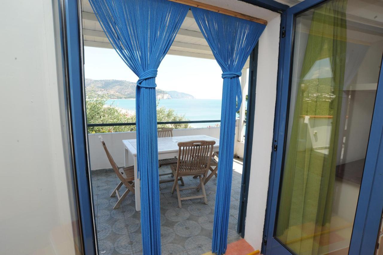 Case Vacanza Montesaraceno Mattinata Exterior photo